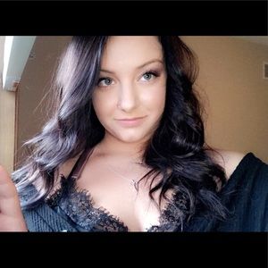 Meet your Posher, Alissa